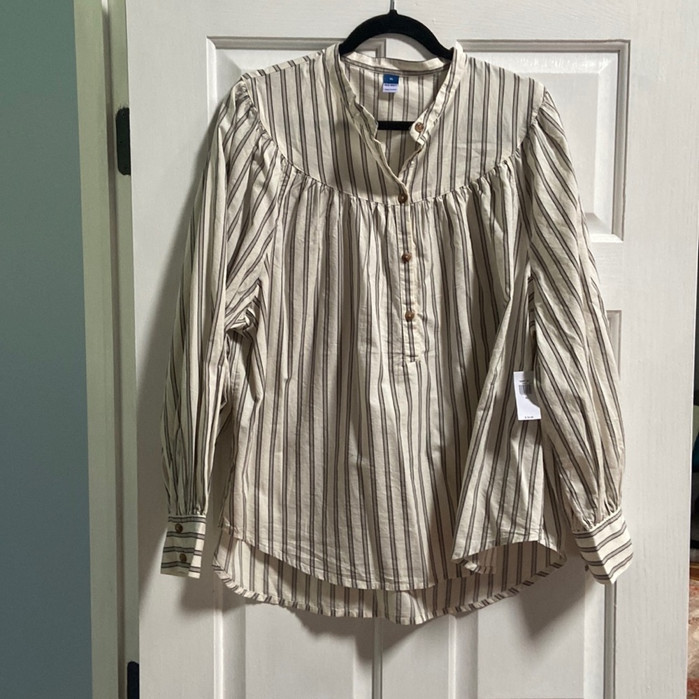 Brand new half button up